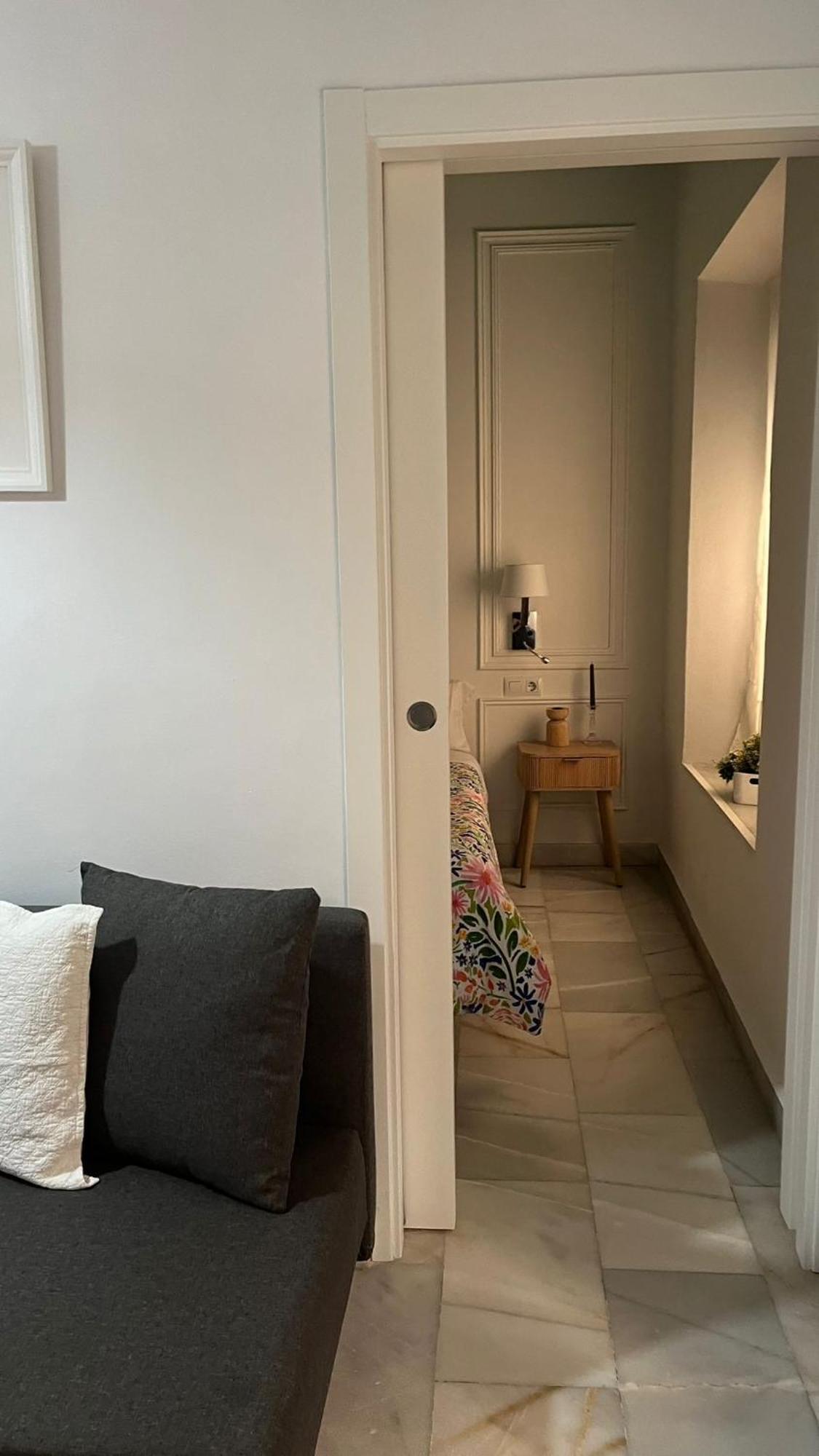 Apartment En Casco Antiguo - Plaza De La Gavidia Sevilla